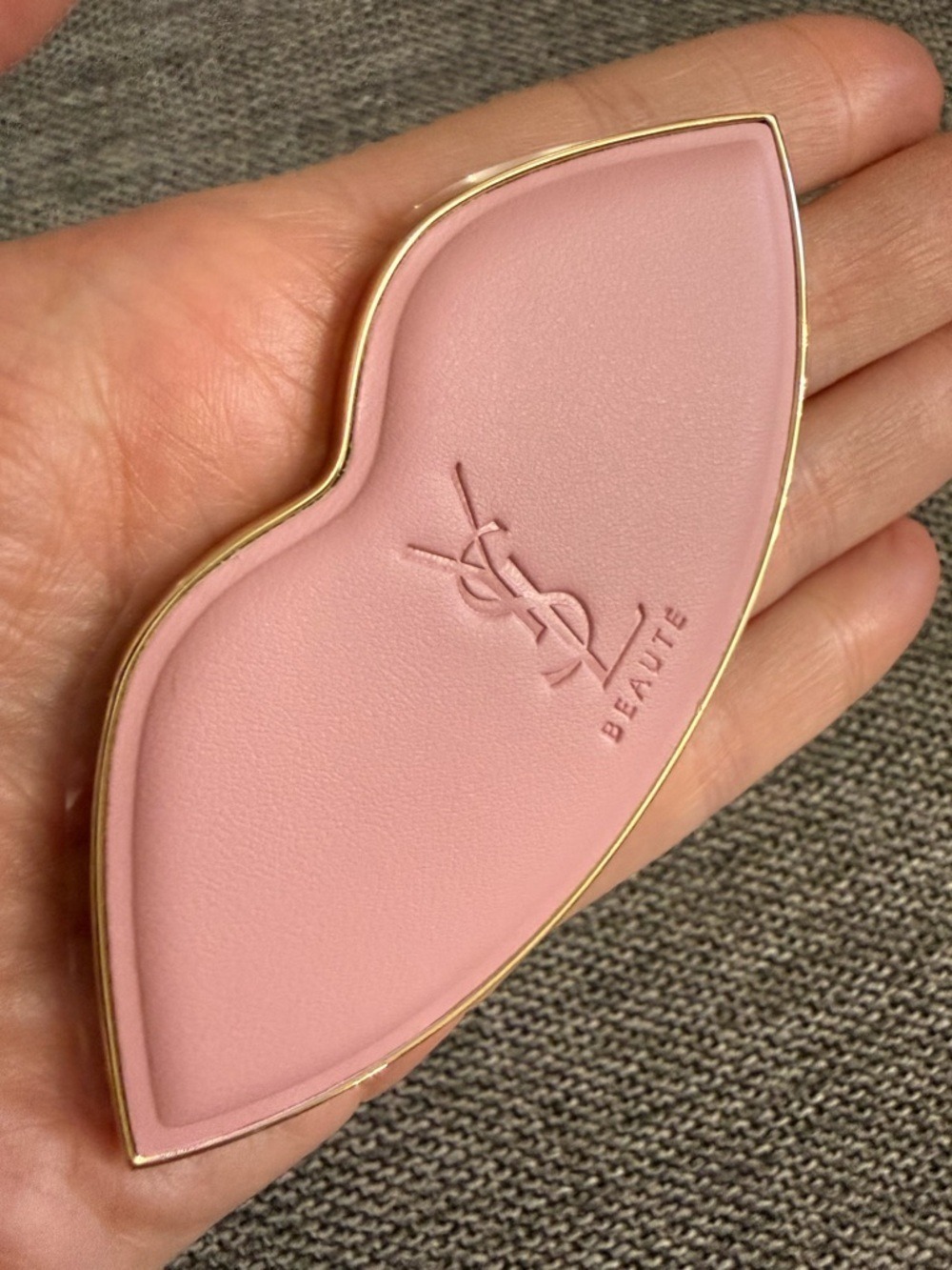 Yves Saint Laurent Lips Pocket Mini Mirror Nude Pink Authentic New - Picture 8 of 17